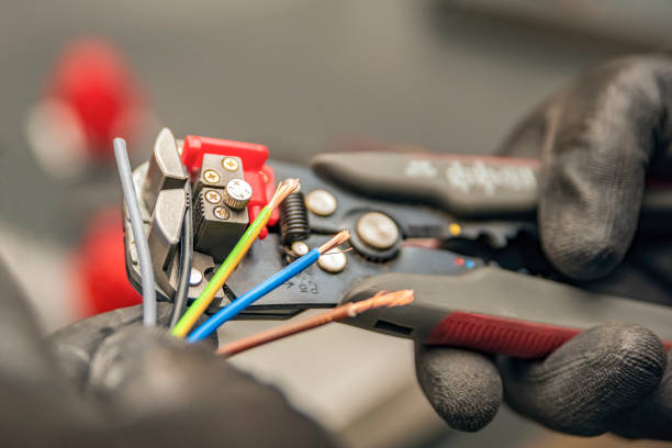 Best Affordable Emergency Electrician  in Silverdale, WA